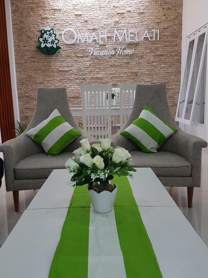 Omah Melati - Vacation Home Surakarta  ภายนอก รูปภาพ